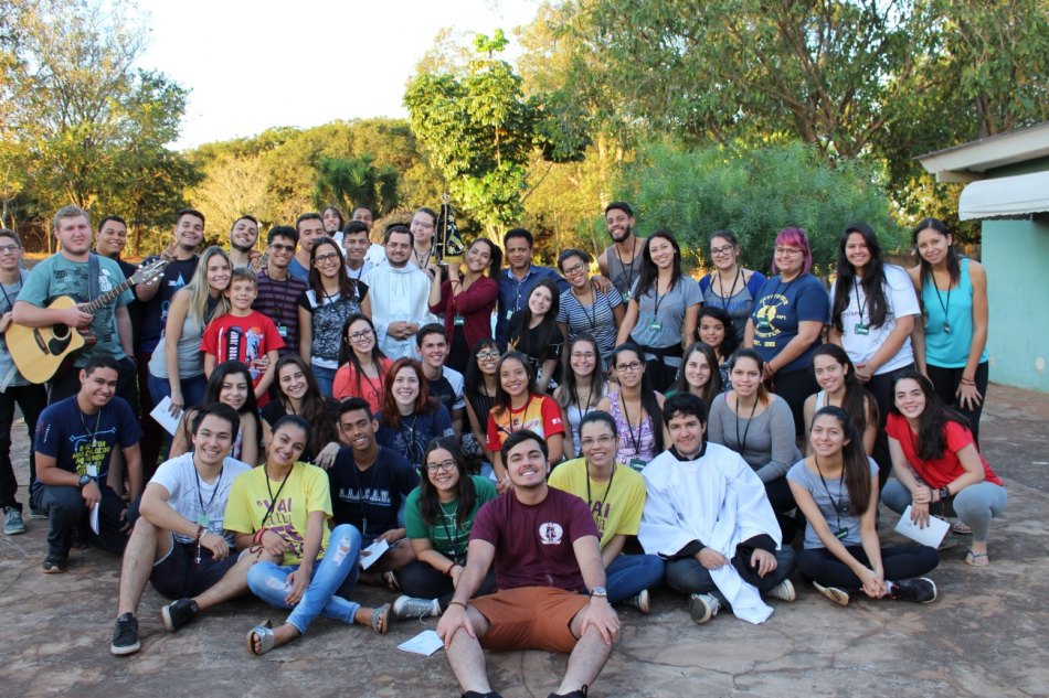 Grupo Jovem do Linhares promove retiro espiritual