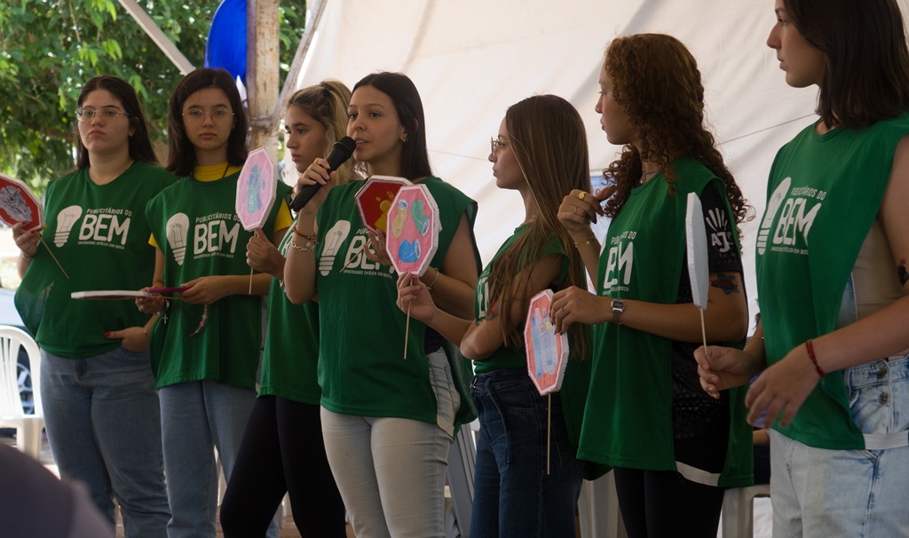 Curso de Publicidade e Propaganda da UCDB participa do Drive-Thru da Reciclagem
