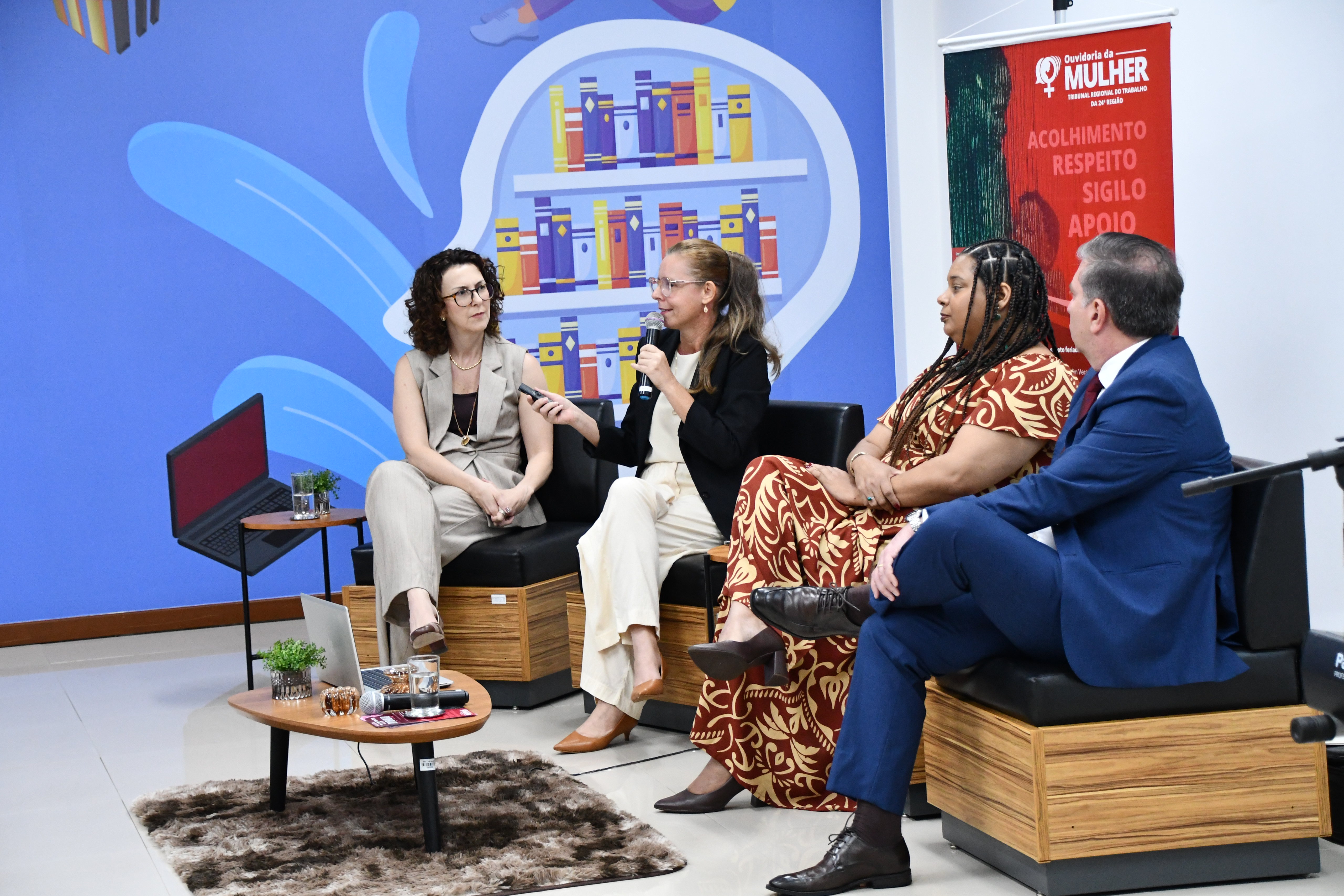 Professora de Direito da UCDB fala sobre feminicídio em evento no TRT-MS