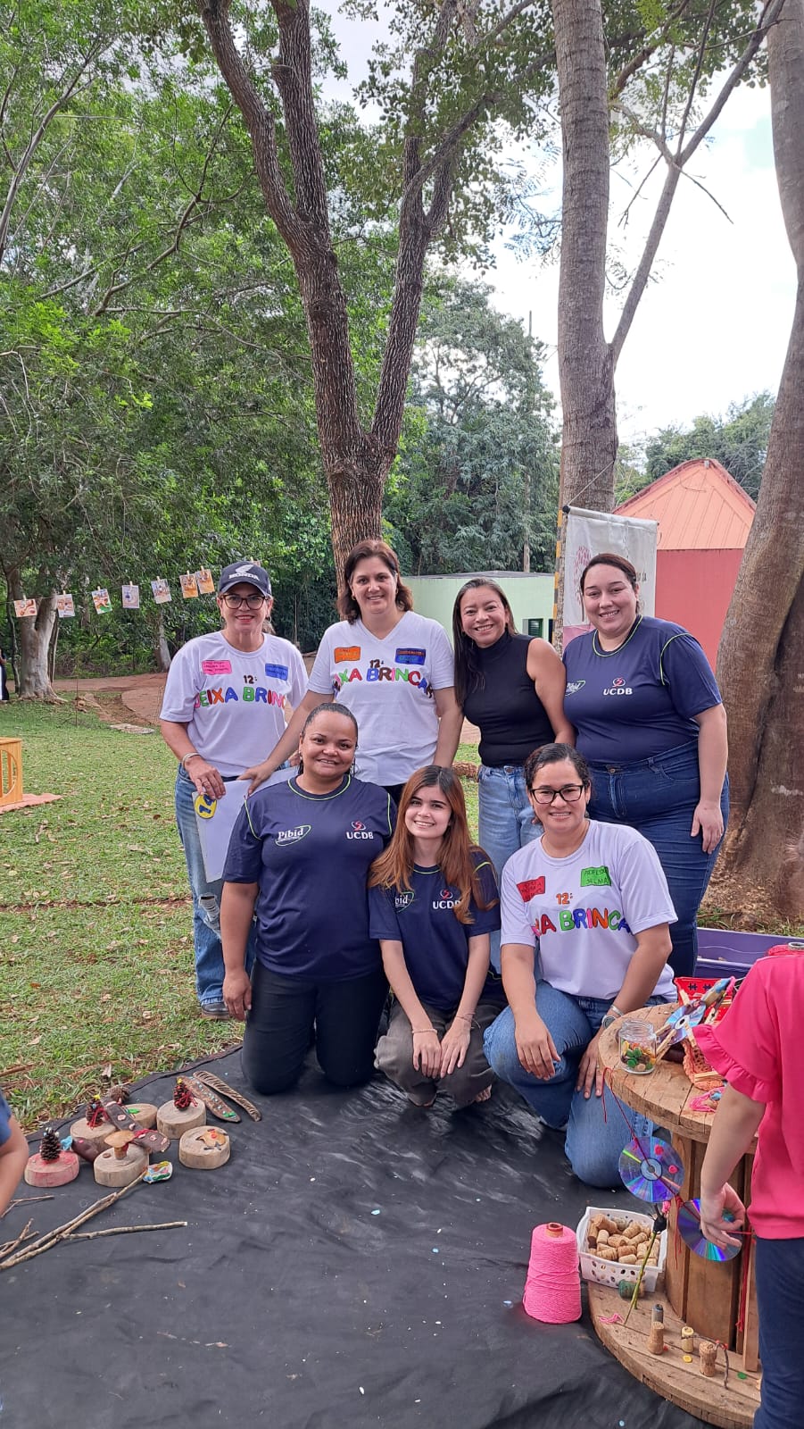 Alunas de Pedagogia da UCDB promovem atividades do Dia do Brincar para alunos da rede municipal