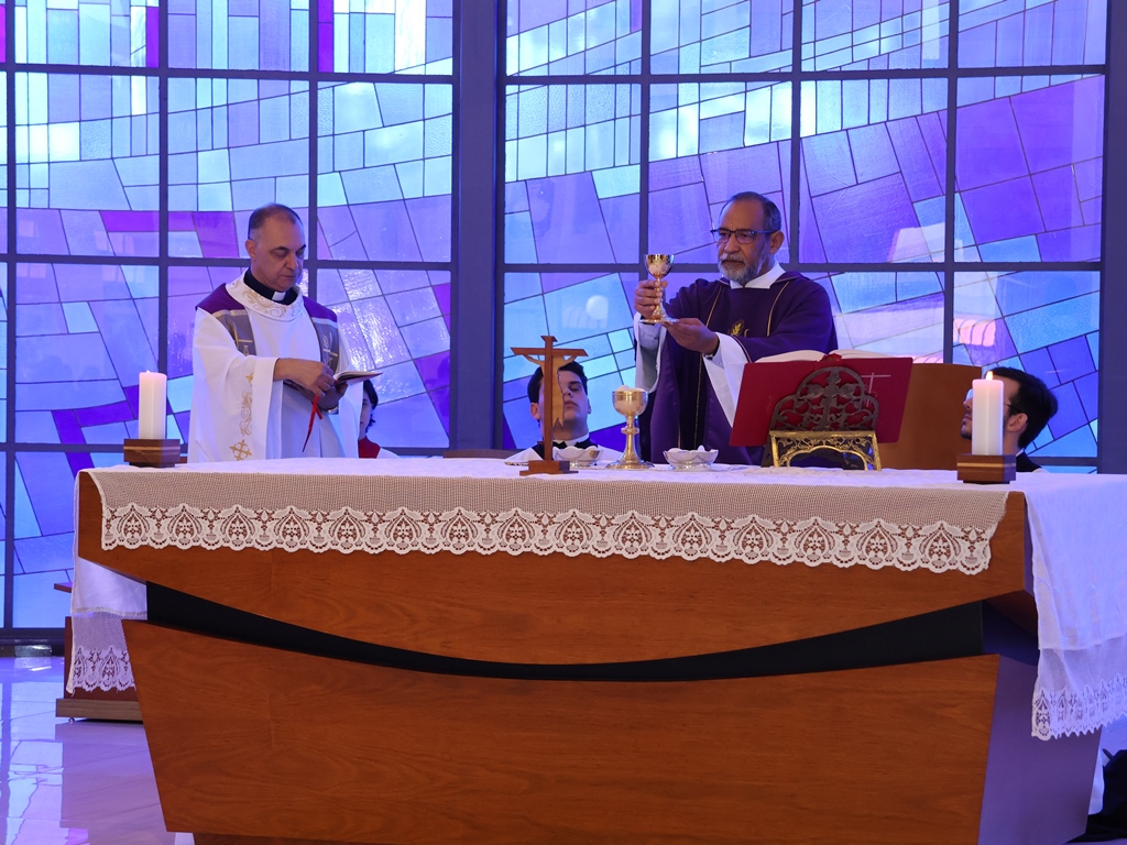 Missa de Páscoa reúne colaboradores e pró-reitores da UCDB