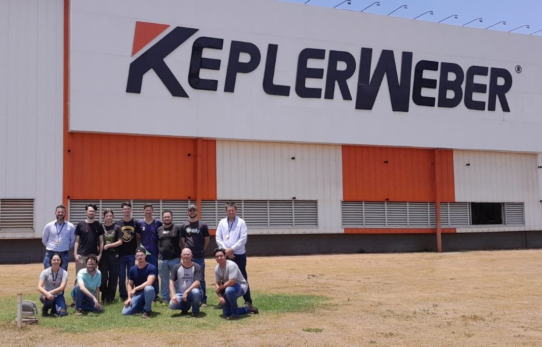 Acadêmicos de Engenharia Mecânica da UCDB fazem visita técnica na Kepler Weber