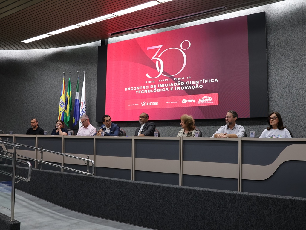 UCDB celebra 30 anos de iniciação científica com encontro de pesquisadores