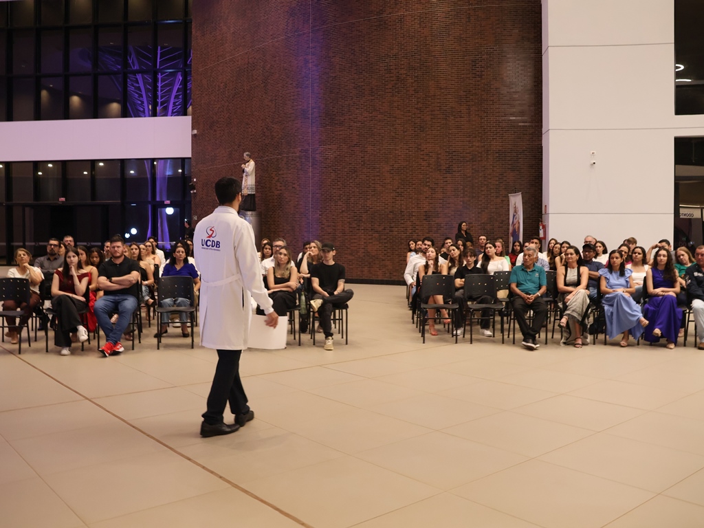 UCDB reúne famílias e calouros em evento de integração da Odontologia
