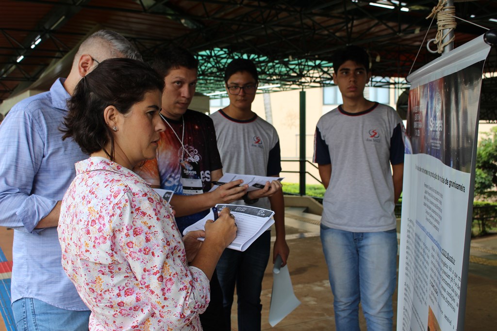 SABERES: Estudantes do ensino médio também tiveram espaço no congresso científico