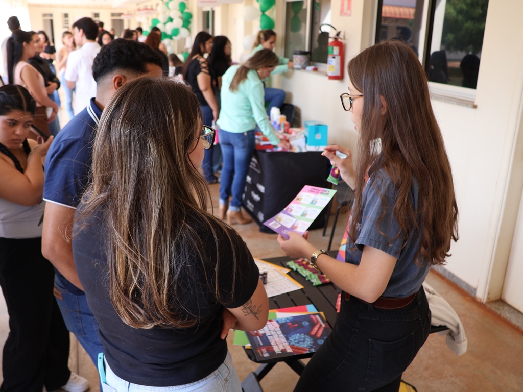 Dia do Médico Veterinário na UCDB é comemorado com orientações profissionais e brindes