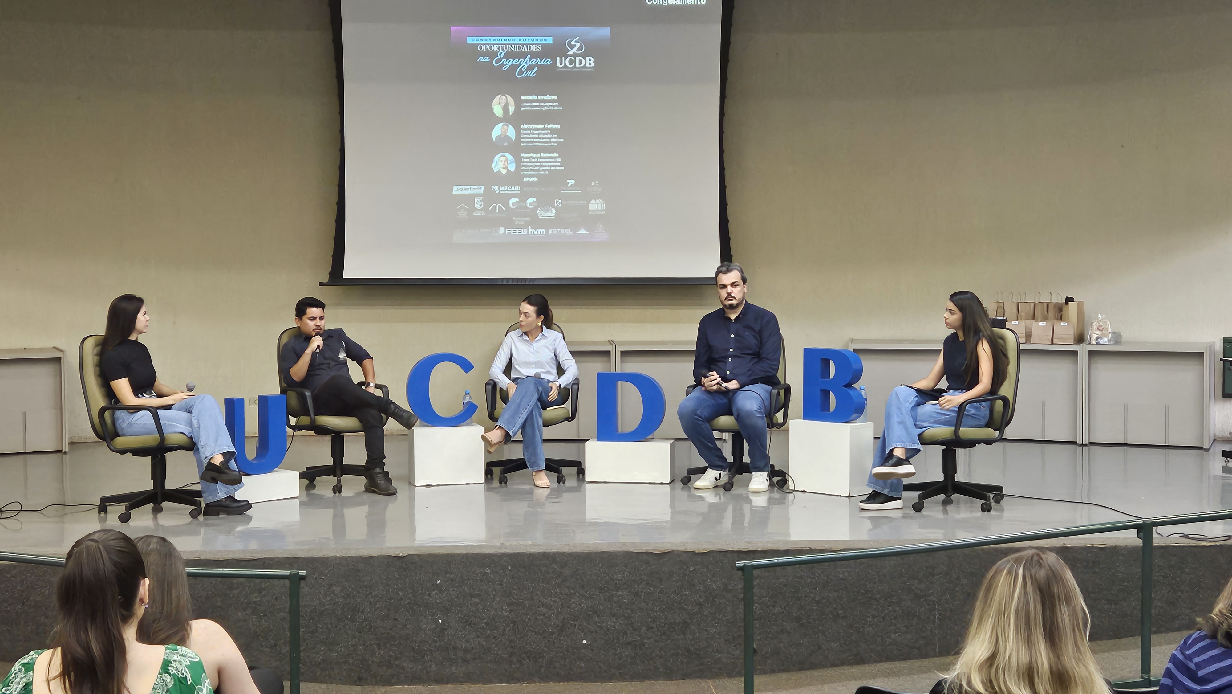 Engenharia Civil e Arquitetura e Urbanismo unem conhecimento e mercado em evento na UCDB