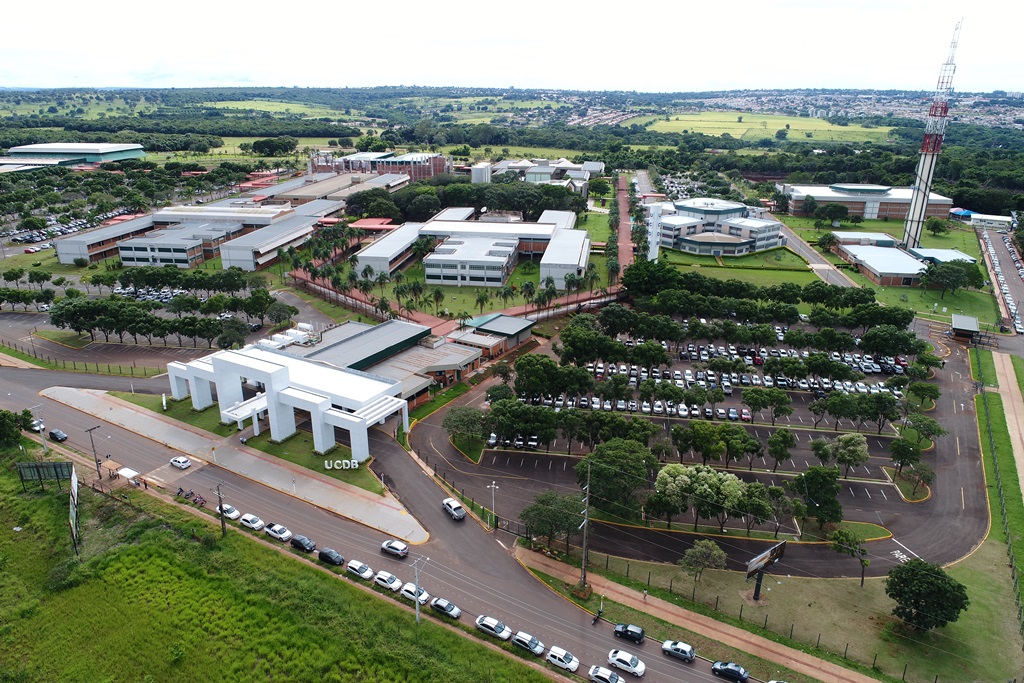 UCDB conquista 35 cursos estrelados no Guia da Faculdade Estadão 2026