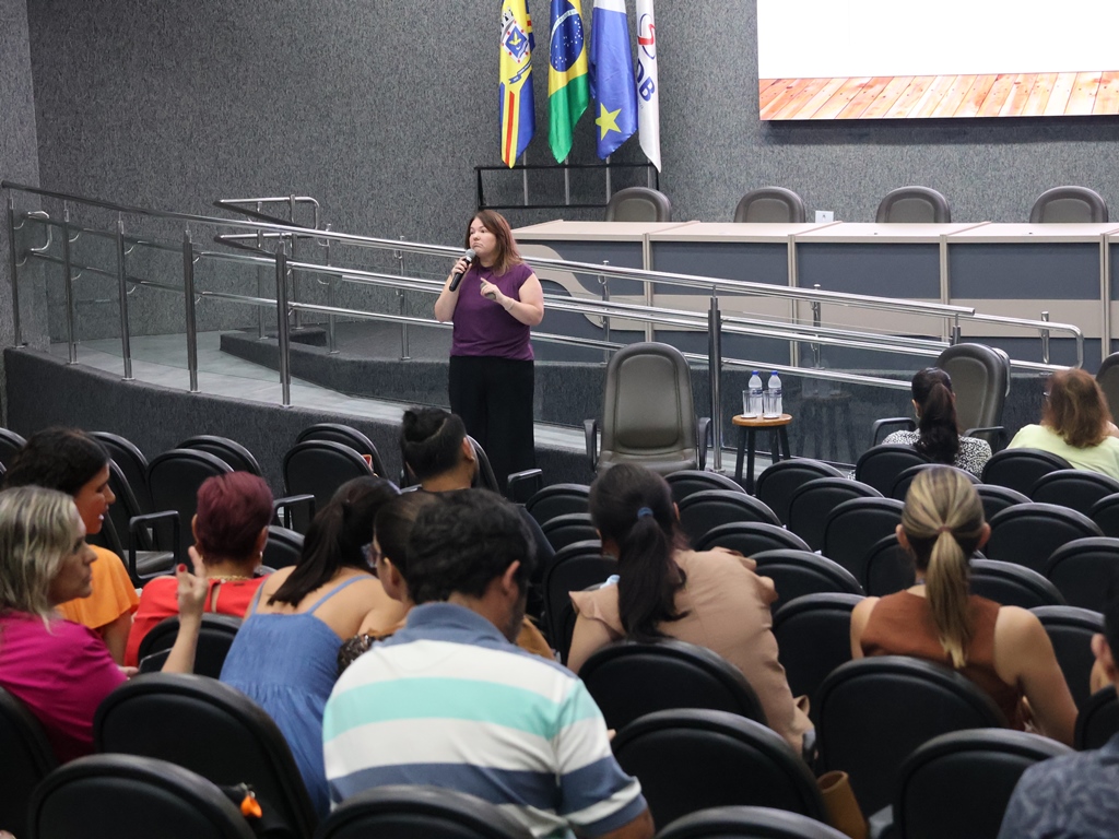 Palestra da Semana Pedagógica trata do Transtorno do Espectro Autista em adultos 